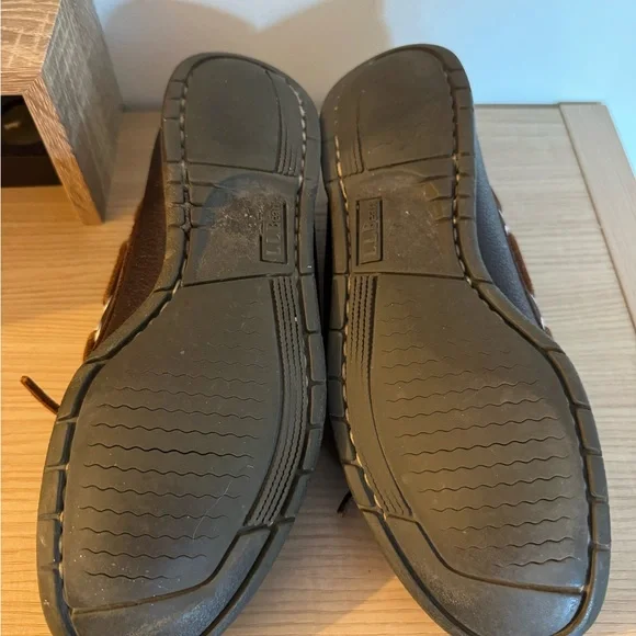 L.L. Bean Classic Leather Boat Shoes - Picture 4 of 5